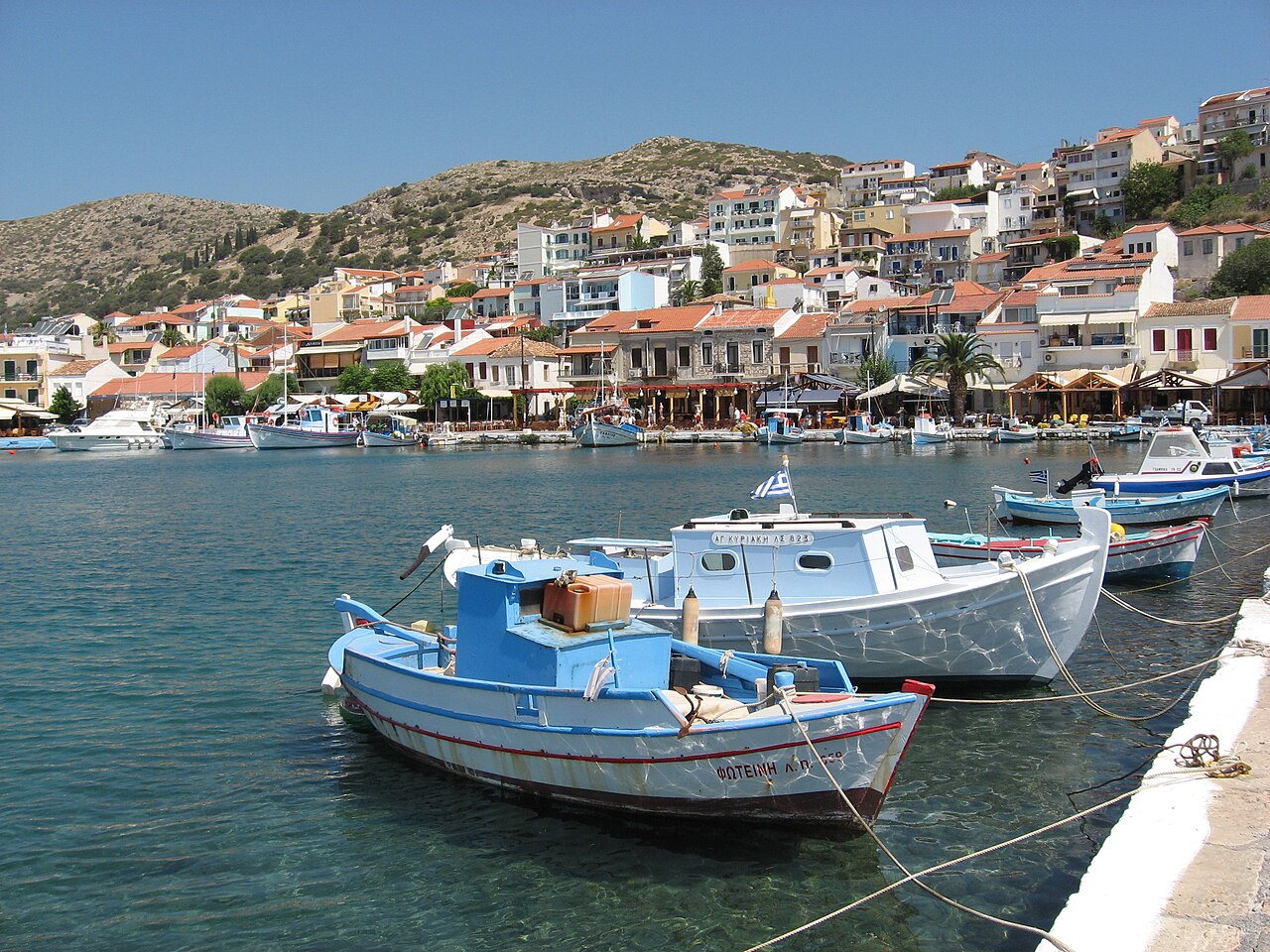 Αρχαίος Λιμενοβραχίονας Πυθαγορείου